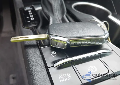 2021 Kia K5 Lx из США, поврежденный, VIN 5XXG24J24MG081458